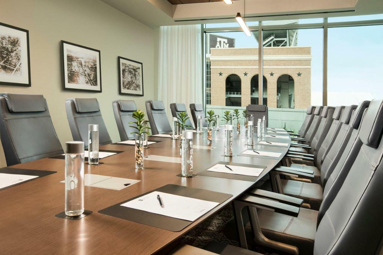 Texas A&M Hotel And Conference Center College Station Esterno foto